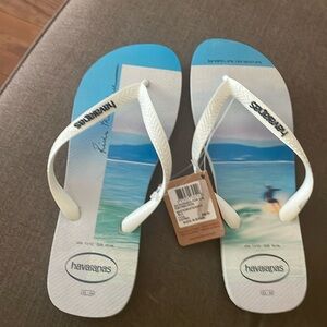 Blue base with white white top